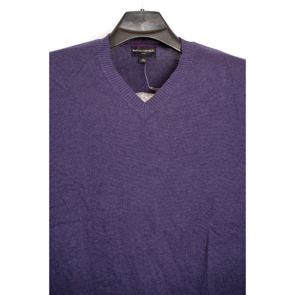 BNWT Banana Republic Men's V Neck Sweater - Picture 2 of 6